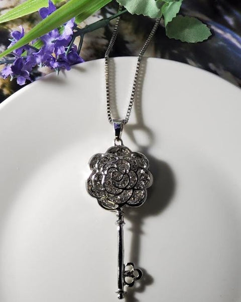 Flower Key Long Necklace