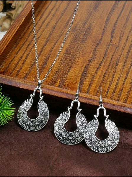 Antique Silver Necklace Set